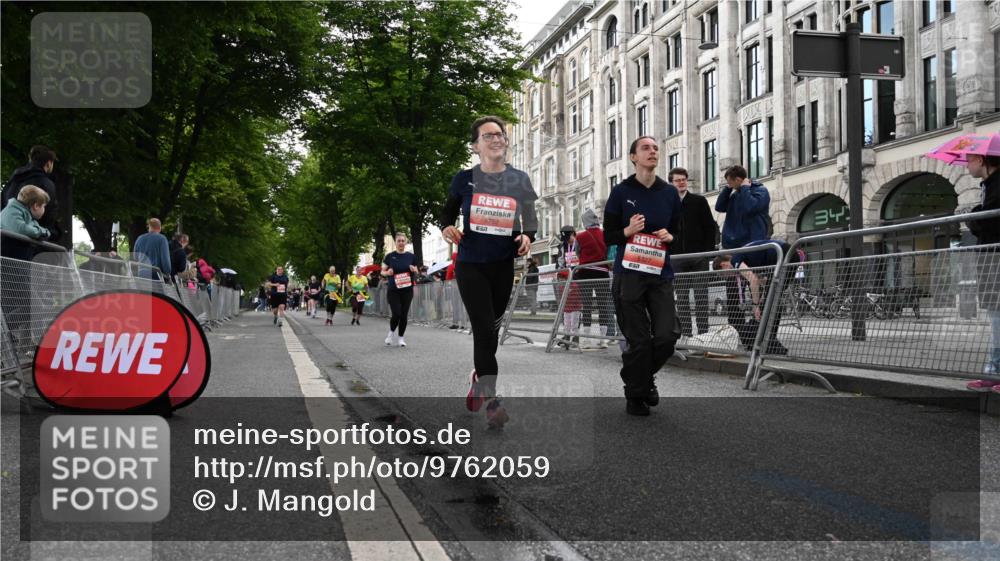 14.06.2026 - REWE Women's Run J. Mangold http://msf.ph/oto/9762059 14.06.2026 11:07:31 Ziel 5114, 5327, 5423, 5752, 5908, 5909 meine-sportfotos.de