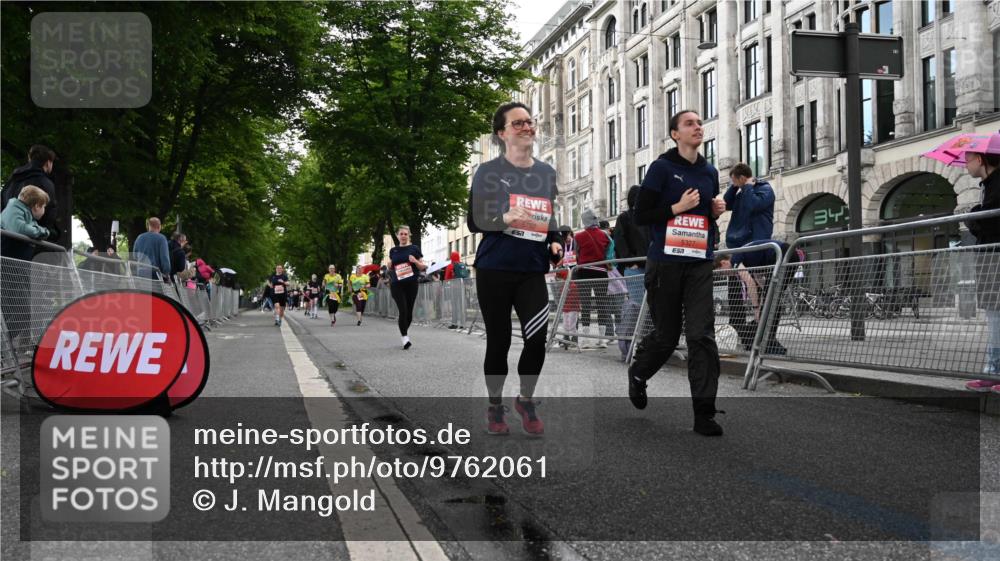 14.06.2026 - REWE Women's Run J. Mangold http://msf.ph/oto/9762061 14.06.2026 11:07:31 Ziel 5114, 5327, 5423, 5752, 5908, 5909 meine-sportfotos.de