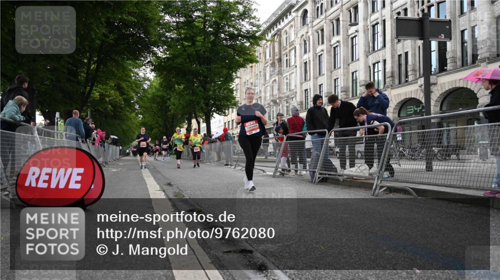 14.06.2026 - REWE Women's Run J. Mangold http://msf.ph/oto/9762080 14.06.2026 11:07:33 Ziel 5065, 5114, 5313, 5327, 5423, 5664, 5752 meine-sportfotos.de