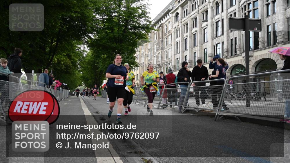 14.06.2026 - REWE Women's Run J. Mangold http://msf.ph/oto/9762097 14.06.2026 11:07:37 Ziel 5065, 5313, 5397, 5423, 5664 meine-sportfotos.de