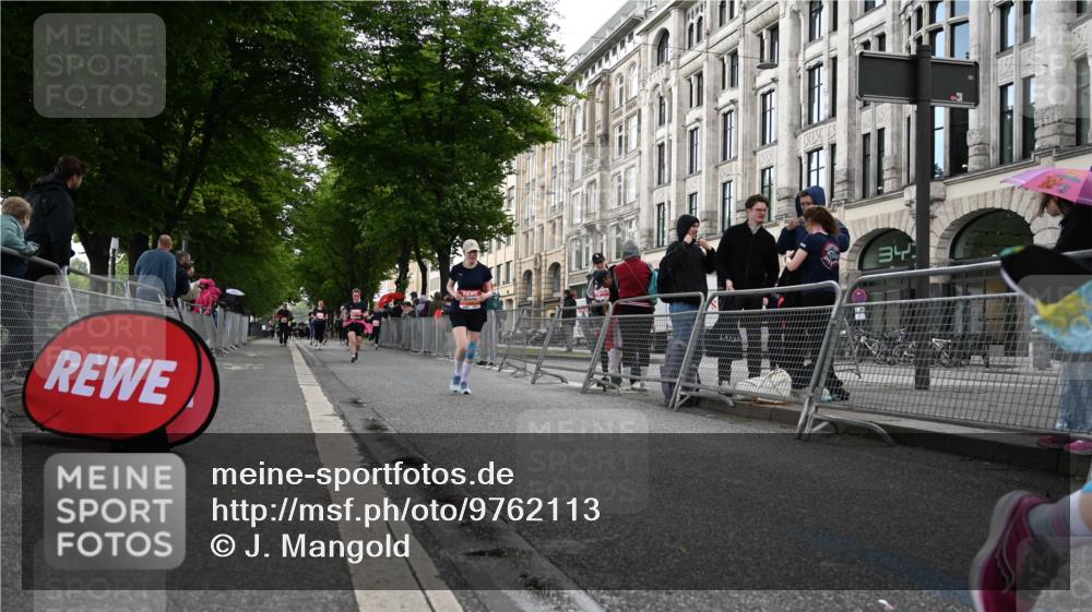 14.06.2026 - REWE Women's Run J. Mangold http://msf.ph/oto/9762113 14.06.2026 11:07:40 Ziel 5065, 5313, 5397, 5664 meine-sportfotos.de