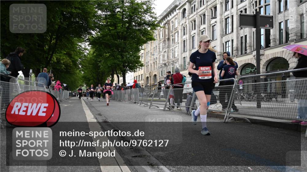 14.06.2026 - REWE Women's Run J. Mangold http://msf.ph/oto/9762127 14.06.2026 11:07:42 Ziel 5065, 5128, 5129, 5131, 5313, 5397, 5478, 5664 meine-sportfotos.de