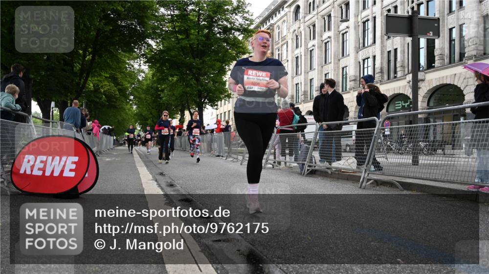 14.06.2026 - REWE Women's Run J. Mangold http://msf.ph/oto/9762175 14.06.2026 11:07:51 Ziel 5016, 5018, 5019, 5128, 5129, 5131, 5201, 5206, 5478, 5807 meine-sportfotos.de