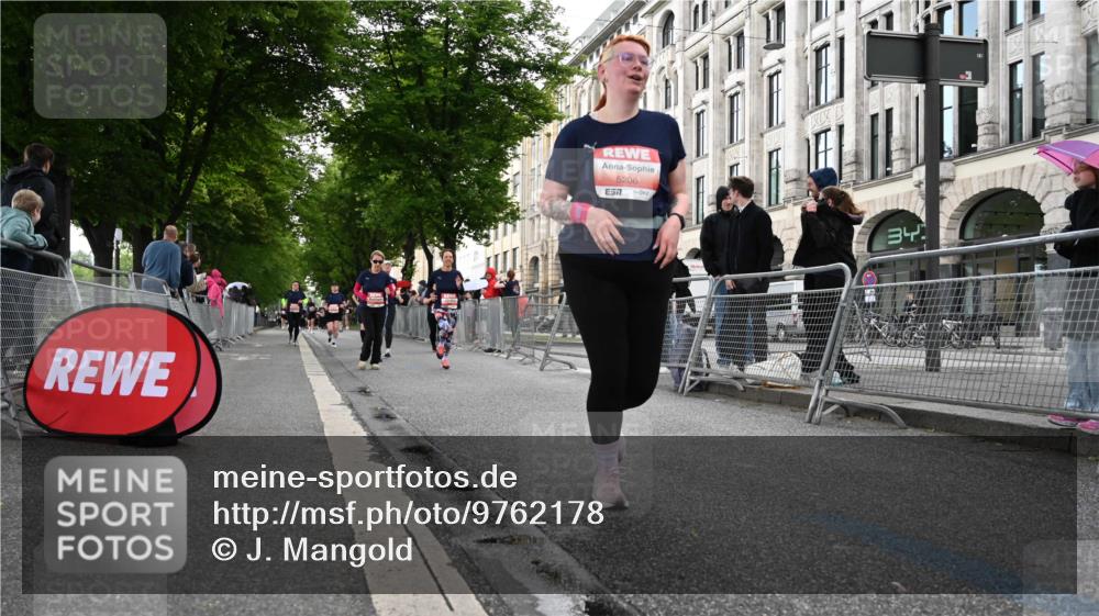 14.06.2026 - REWE Women's Run J. Mangold http://msf.ph/oto/9762178 14.06.2026 11:07:51 Ziel 5016, 5018, 5019, 5128, 5129, 5131, 5201, 5206, 5478, 5807 meine-sportfotos.de