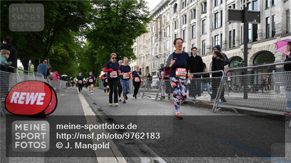 14.06.2026 - REWE Women's Run J. Mangold http://msf.ph/oto/9762183 14.06.2026 11:07:54 Ziel 5016, 5018, 5019, 5201, 5206, 5253, 5597, 5807 meine-sportfotos.de