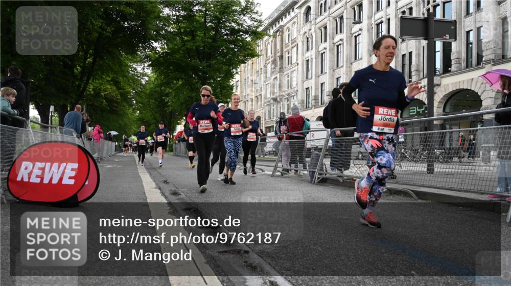 14.06.2026 - REWE Women's Run J. Mangold http://msf.ph/oto/9762187 14.06.2026 11:07:54 Ziel 5016, 5018, 5019, 5201, 5206, 5253, 5597, 5807 meine-sportfotos.de
