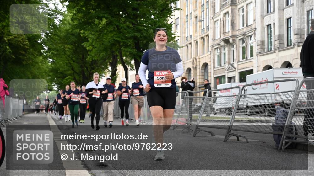 14.06.2026 - REWE Women's Run J. Mangold http://msf.ph/oto/9762223 14.06.2026 11:08:05 Ziel 5296, 5411, 5414, 5459, 5875, 5900, 5931 meine-sportfotos.de