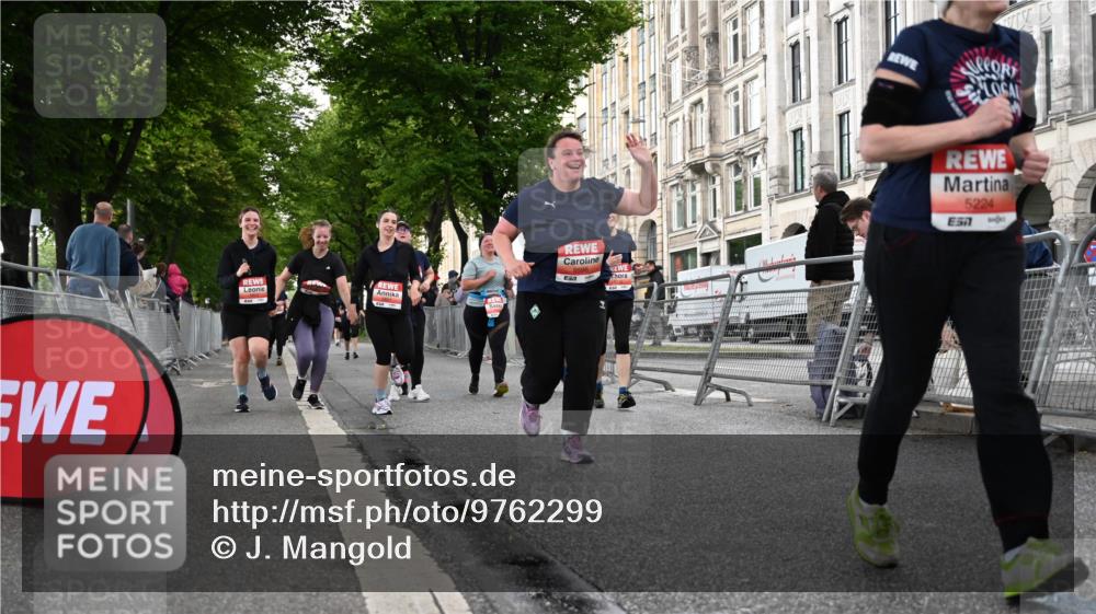 14.06.2026 - REWE Women's Run J. Mangold http://msf.ph/oto/9762299 14.06.2026 11:08:14 Ziel 5175, 5224, 5232, 5235, 5296, 5413, 5414, 5596, 5614, 5779, 5851, 5852, 5875, 5949, 5994 meine-sportfotos.de