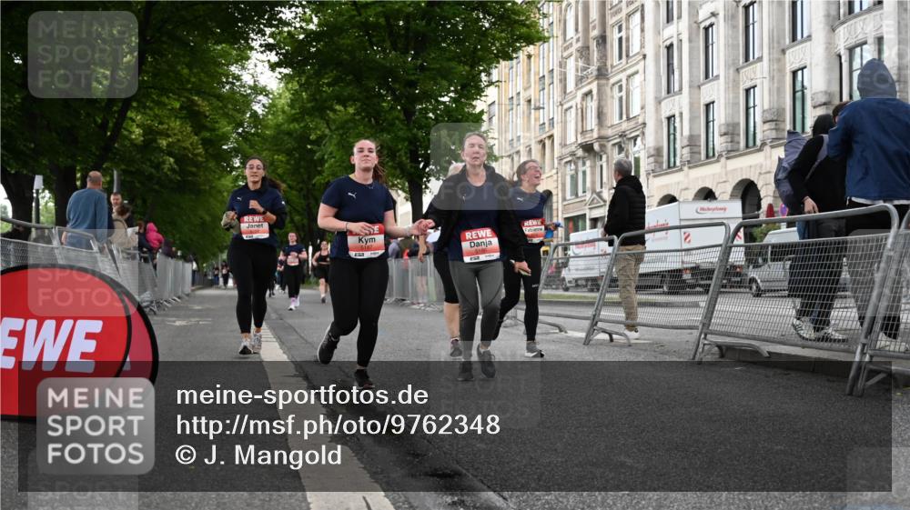 14.06.2026 - REWE Women's Run J. Mangold http://msf.ph/oto/9762348 14.06.2026 11:08:22 Ziel 5186, 5187, 5232, 5235, 5318, 5413, 5593, 5614, 5758, 5779, 6014 meine-sportfotos.de
