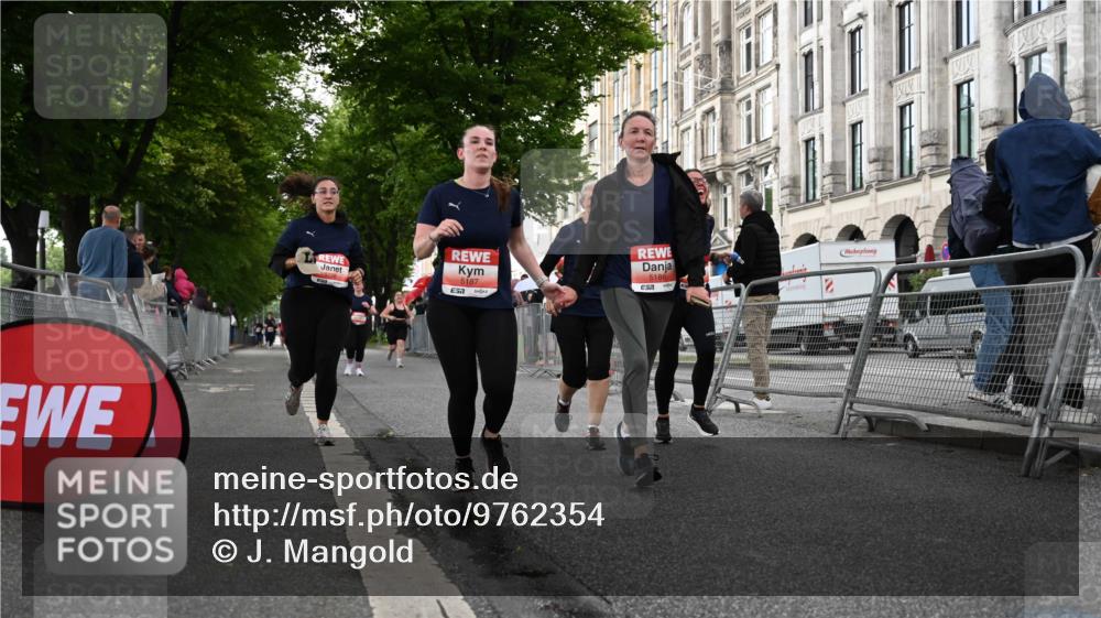 14.06.2026 - REWE Women's Run J. Mangold http://msf.ph/oto/9762354 14.06.2026 11:08:22 Ziel 5186, 5187, 5232, 5235, 5318, 5413, 5593, 5614, 5758, 5779, 6014 meine-sportfotos.de