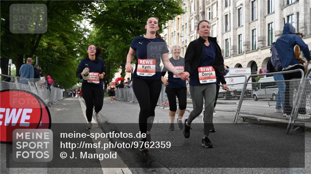 14.06.2026 - REWE Women's Run J. Mangold http://msf.ph/oto/9762359 14.06.2026 11:08:23 Ziel 5186, 5187, 5318, 5413, 5593, 5614, 5758, 5779, 6014 meine-sportfotos.de