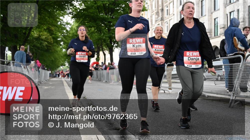 14.06.2026 - REWE Women's Run J. Mangold http://msf.ph/oto/9762365 14.06.2026 11:08:23 Ziel 5186, 5187, 5318, 5413, 5593, 5614, 5758, 5779, 6014 meine-sportfotos.de