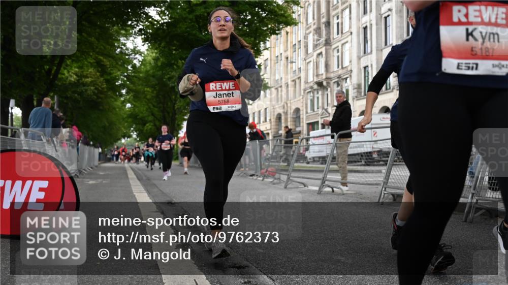 14.06.2026 - REWE Women's Run J. Mangold http://msf.ph/oto/9762373 14.06.2026 11:08:24 Ziel 5135, 5186, 5187, 5318, 5593, 5758, 6014 meine-sportfotos.de