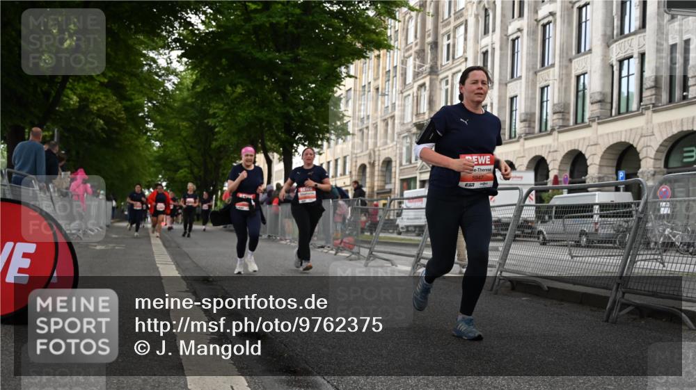 14.06.2026 - REWE Women's Run J. Mangold http://msf.ph/oto/9762375 14.06.2026 11:08:35 Ziel 5073, 5271, 5338, 5947, 6039 meine-sportfotos.de