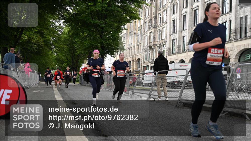 14.06.2026 - REWE Women's Run J. Mangold http://msf.ph/oto/9762382 14.06.2026 11:08:35 Ziel 5073, 5271, 5338, 5947, 6039 meine-sportfotos.de