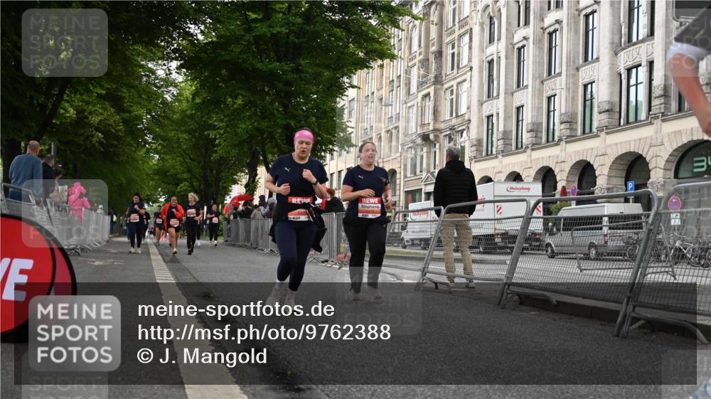 14.06.2026 - REWE Women's Run J. Mangold http://msf.ph/oto/9762388 14.06.2026 11:08:36 Ziel 5073, 5271, 5338, 5947, 6039 meine-sportfotos.de