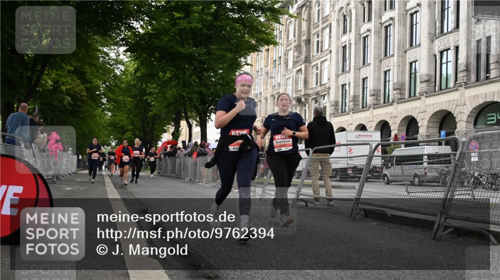 14.06.2026 - REWE Women's Run J. Mangold http://msf.ph/oto/9762394 14.06.2026 11:08:36 Ziel 5073, 5271, 5338, 5947, 6039 meine-sportfotos.de