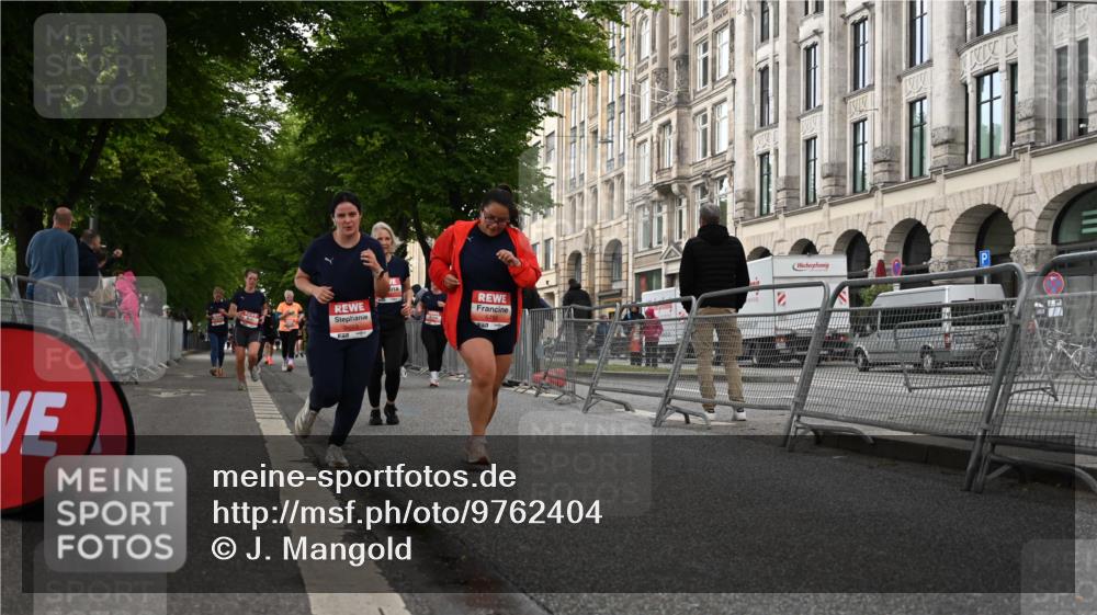 14.06.2026 - REWE Women's Run J. Mangold http://msf.ph/oto/9762404 14.06.2026 11:08:42 Ziel 5073, 5543, 5544, 5653, 5755, 5825, 5841, 5859 meine-sportfotos.de
