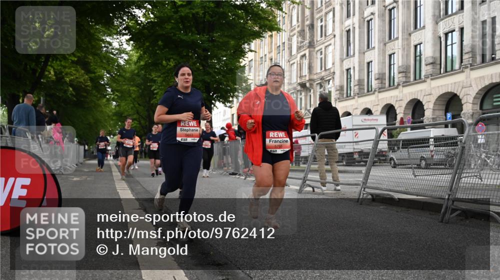 14.06.2026 - REWE Women's Run J. Mangold http://msf.ph/oto/9762412 14.06.2026 11:08:42 Ziel 5073, 5543, 5544, 5653, 5755, 5825, 5841, 5859 meine-sportfotos.de