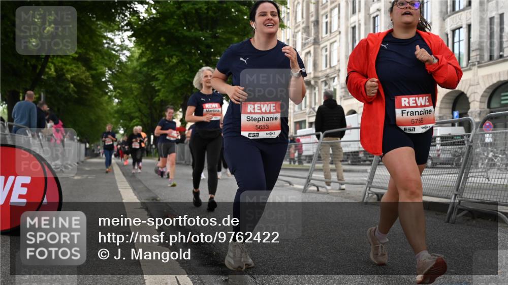 14.06.2026 - REWE Women's Run J. Mangold http://msf.ph/oto/9762422 14.06.2026 11:08:43 Ziel 5099, 5543, 5544, 5653, 5755, 5825, 5841, 5859, 5925 meine-sportfotos.de