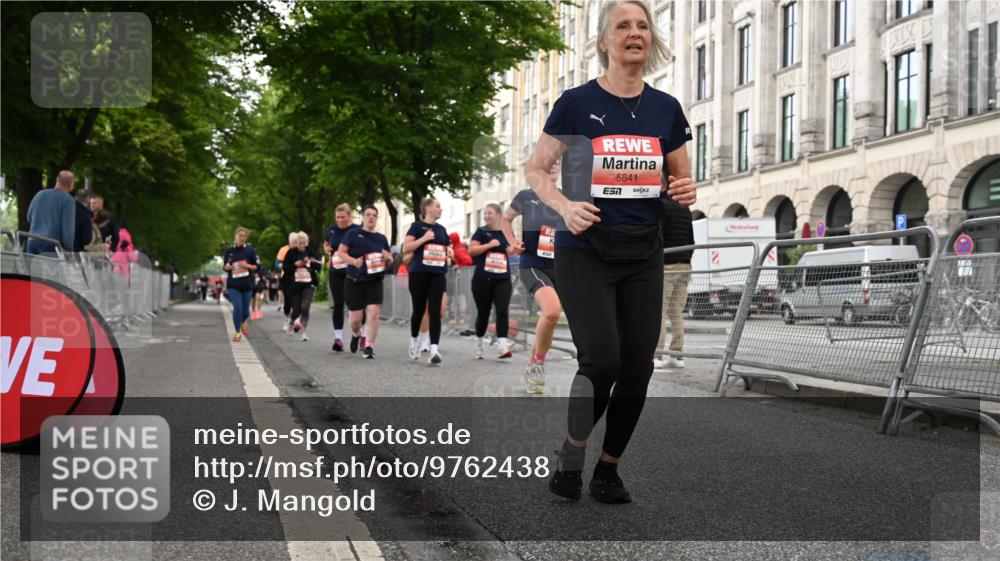 14.06.2026 - REWE Women's Run J. Mangold http://msf.ph/oto/9762438 14.06.2026 11:08:45 Ziel 5037, 5099, 5543, 5544, 5653, 5732, 5755, 5825, 5841, 5859, 5925 meine-sportfotos.de