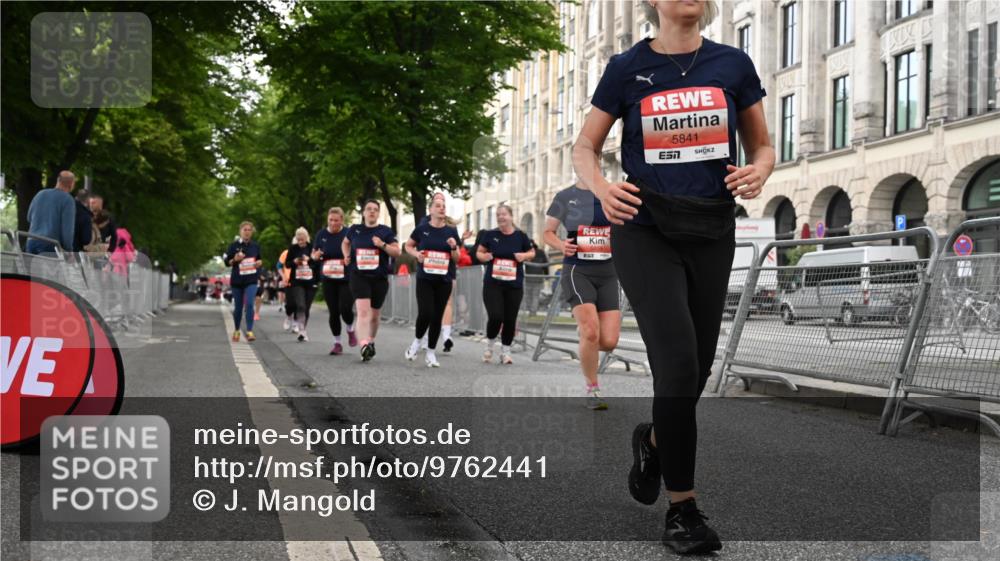 14.06.2026 - REWE Women's Run J. Mangold http://msf.ph/oto/9762441 14.06.2026 11:08:45 Ziel 5037, 5099, 5543, 5544, 5653, 5732, 5755, 5825, 5841, 5859, 5925 meine-sportfotos.de