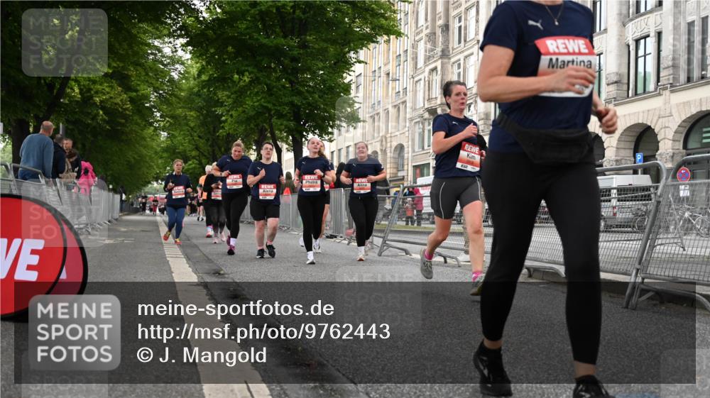 14.06.2026 - REWE Women's Run J. Mangold http://msf.ph/oto/9762443 14.06.2026 11:08:45 Ziel 5037, 5099, 5543, 5544, 5653, 5732, 5755, 5825, 5841, 5859, 5925 meine-sportfotos.de