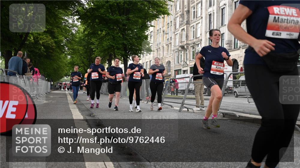 14.06.2026 - REWE Women's Run J. Mangold http://msf.ph/oto/9762446 14.06.2026 11:08:45 Ziel 5037, 5099, 5543, 5544, 5653, 5732, 5755, 5825, 5841, 5859, 5925 meine-sportfotos.de