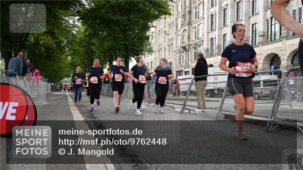 14.06.2026 - REWE Women's Run J. Mangold http://msf.ph/oto/9762448 14.06.2026 11:08:46 Ziel 5037, 5099, 5543, 5544, 5600, 5653, 5732, 5755, 5825, 5841, 5859, 5925 meine-sportfotos.de