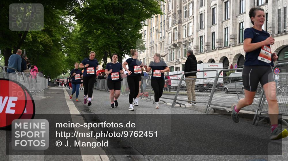 14.06.2026 - REWE Women's Run J. Mangold http://msf.ph/oto/9762451 14.06.2026 11:08:46 Ziel 5037, 5099, 5543, 5544, 5600, 5653, 5732, 5755, 5825, 5841, 5859, 5925 meine-sportfotos.de
