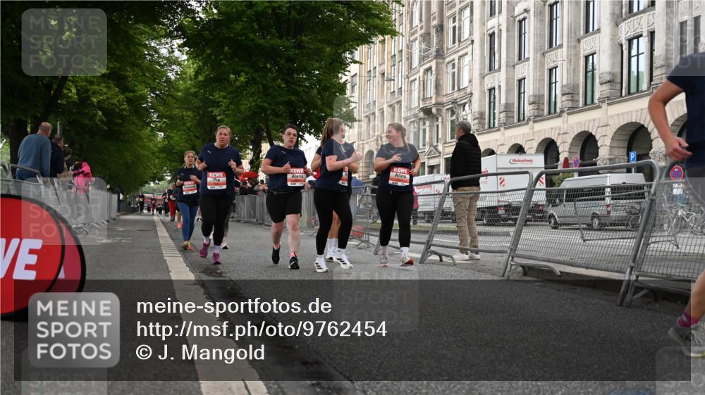 14.06.2026 - REWE Women's Run J. Mangold http://msf.ph/oto/9762454 14.06.2026 11:08:46 Ziel 5037, 5099, 5543, 5544, 5600, 5653, 5732, 5755, 5825, 5841, 5859, 5925 meine-sportfotos.de