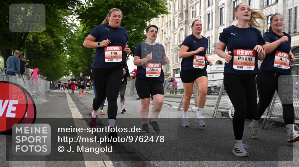 14.06.2026 - REWE Women's Run J. Mangold http://msf.ph/oto/9762478 14.06.2026 11:08:48 Ziel 5037, 5099, 5543, 5544, 5600, 5732, 5825, 5841, 5859, 5925 meine-sportfotos.de