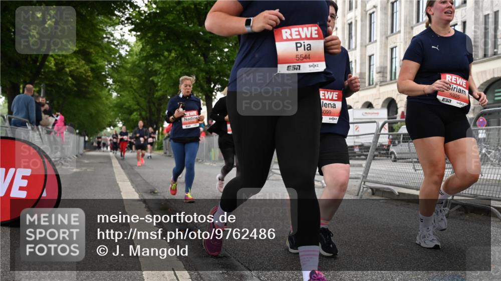 14.06.2026 - REWE Women's Run J. Mangold http://msf.ph/oto/9762486 14.06.2026 11:08:49 Ziel 5037, 5099, 5543, 5544, 5600, 5732, 5825, 5841, 5859, 5925 meine-sportfotos.de