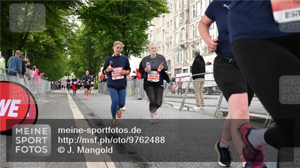 14.06.2026 - REWE Women's Run J. Mangold http://msf.ph/oto/9762488 14.06.2026 11:08:49 Ziel 5037, 5099, 5543, 5544, 5600, 5732, 5825, 5841, 5859, 5925 meine-sportfotos.de