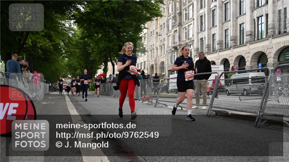 14.06.2026 - REWE Women's Run J. Mangold http://msf.ph/oto/9762549 14.06.2026 11:08:58 Ziel 5259, 5681, 5927, 5968 meine-sportfotos.de