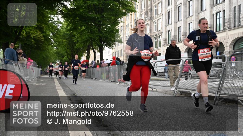 14.06.2026 - REWE Women's Run J. Mangold http://msf.ph/oto/9762558 14.06.2026 11:08:59 Ziel 5259, 5681, 5927, 5968 meine-sportfotos.de