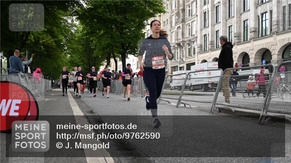 14.06.2026 - REWE Women's Run J. Mangold http://msf.ph/oto/9762590 14.06.2026 11:09:03 Ziel 5279, 5681, 5836, 5927, 5968, 5981 meine-sportfotos.de