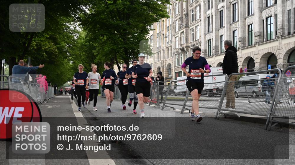 14.06.2026 - REWE Women's Run J. Mangold http://msf.ph/oto/9762609 14.06.2026 11:09:06 Ziel 5279, 5576, 5761, 5762, 5836, 5968, 5981, 5987 meine-sportfotos.de