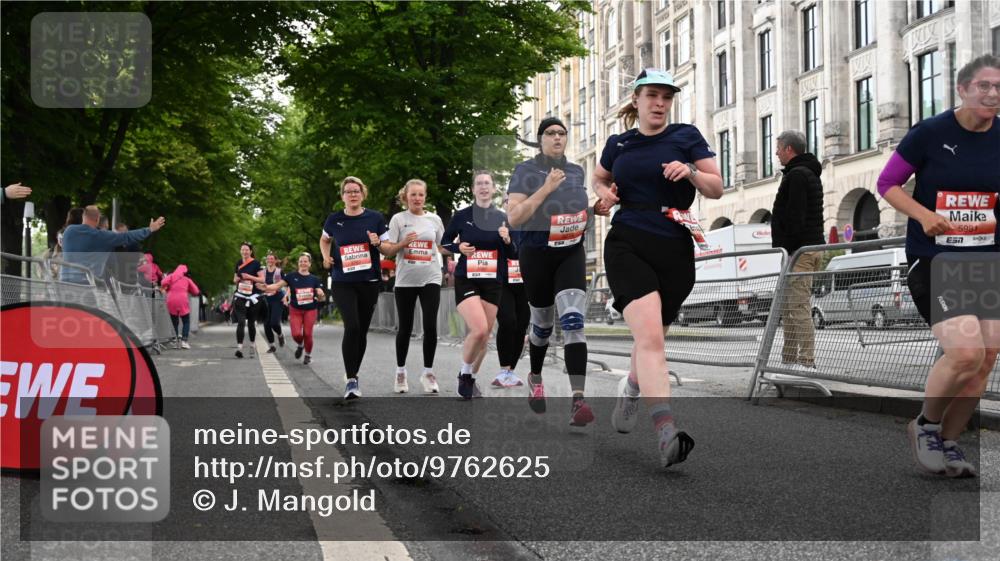 14.06.2026 - REWE Women's Run J. Mangold http://msf.ph/oto/9762625 14.06.2026 11:09:08 Ziel 5279, 5549, 5576, 5761, 5762, 5836, 5854, 5968, 5981, 5987 meine-sportfotos.de