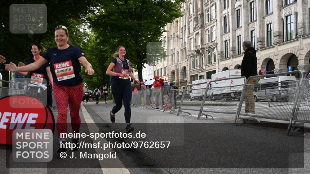 14.06.2026 - REWE Women's Run J. Mangold http://msf.ph/oto/9762657 14.06.2026 11:09:13 Ziel 5406, 5549, 5576, 5761, 5762, 5836, 5854, 5987 meine-sportfotos.de