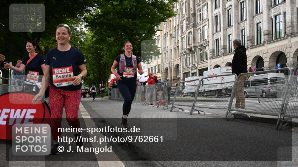 14.06.2026 - REWE Women's Run J. Mangold http://msf.ph/oto/9762661 14.06.2026 11:09:13 Ziel 5406, 5549, 5576, 5761, 5762, 5836, 5854, 5987 meine-sportfotos.de