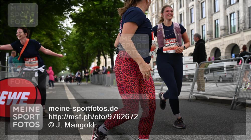 14.06.2026 - REWE Women's Run J. Mangold http://msf.ph/oto/9762672 14.06.2026 11:09:14 Ziel 5406, 5549, 5576, 5761, 5762, 5854, 5987 meine-sportfotos.de