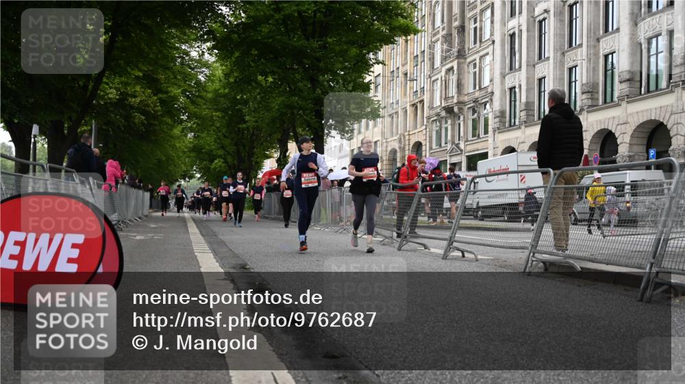 14.06.2026 - REWE Women's Run J. Mangold http://msf.ph/oto/9762687 14.06.2026 11:09:23 Ziel 5278, 5465 meine-sportfotos.de
