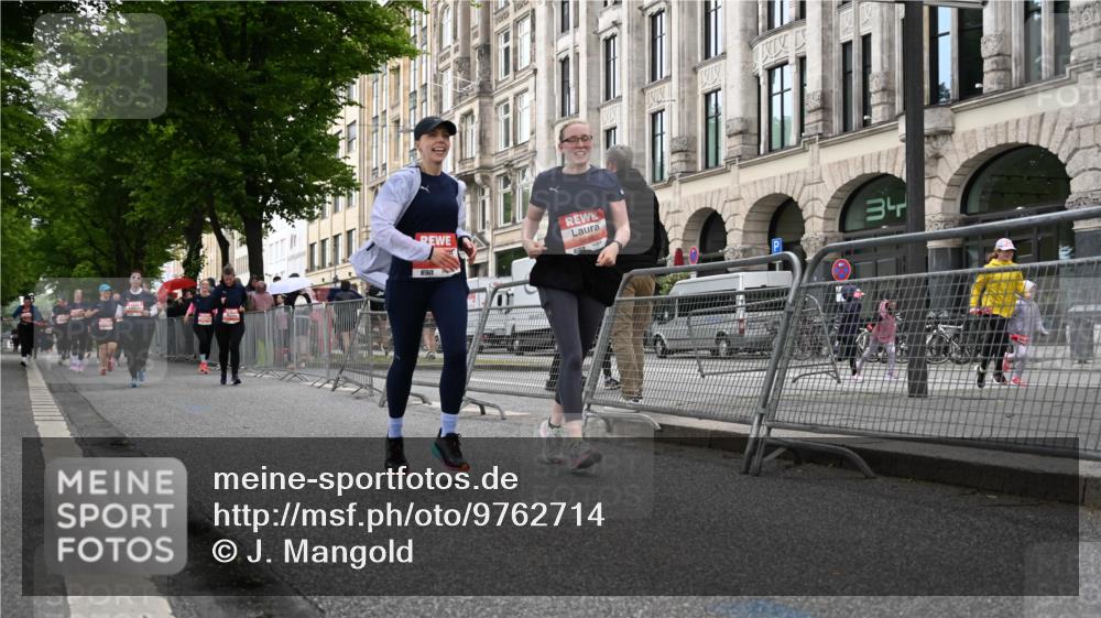 14.06.2026 - REWE Women's Run J. Mangold http://msf.ph/oto/9762714 14.06.2026 11:09:26 Ziel 5278, 5465 meine-sportfotos.de