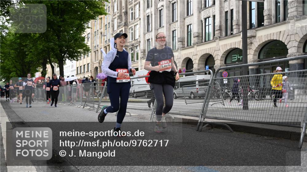 14.06.2026 - REWE Women's Run J. Mangold http://msf.ph/oto/9762717 14.06.2026 11:09:26 Ziel 5278, 5465 meine-sportfotos.de