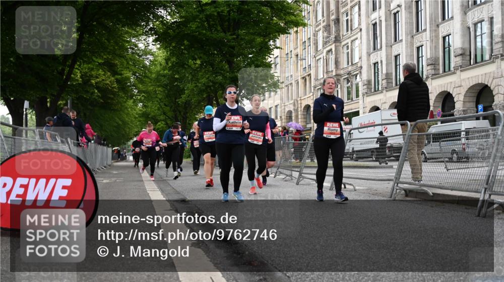14.06.2026 - REWE Women's Run J. Mangold http://msf.ph/oto/9762746 14.06.2026 11:09:31 Ziel 5060, 5061, 5063, 5145, 5197, 5246, 5278, 5465, 5472, 5559, 5770, 5855, 5902, 5926 meine-sportfotos.de