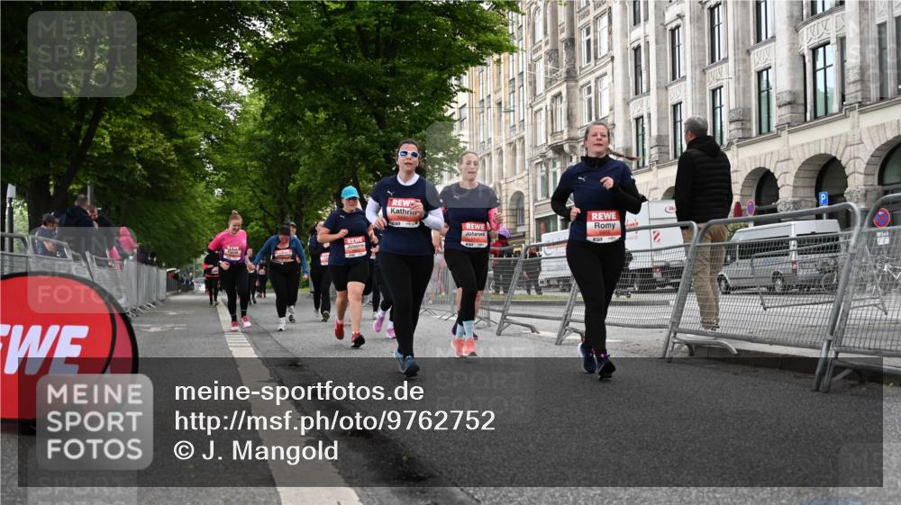 14.06.2026 - REWE Women's Run J. Mangold http://msf.ph/oto/9762752 14.06.2026 11:09:31 Ziel 5060, 5061, 5063, 5145, 5197, 5246, 5278, 5465, 5472, 5559, 5770, 5855, 5902, 5926 meine-sportfotos.de