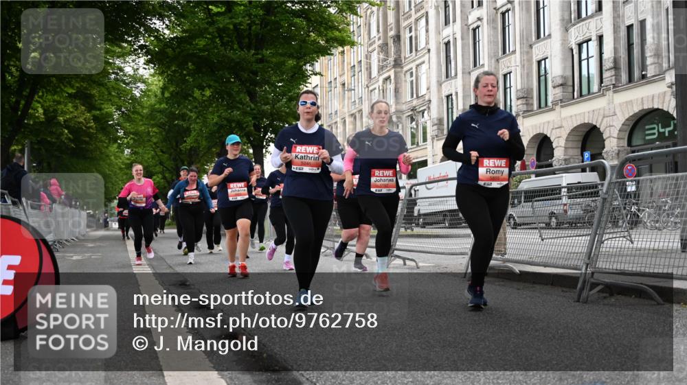 14.06.2026 - REWE Women's Run J. Mangold http://msf.ph/oto/9762758 14.06.2026 11:09:32 Ziel 5060, 5061, 5063, 5145, 5197, 5246, 5472, 5559, 5770, 5855, 5902, 5926 meine-sportfotos.de