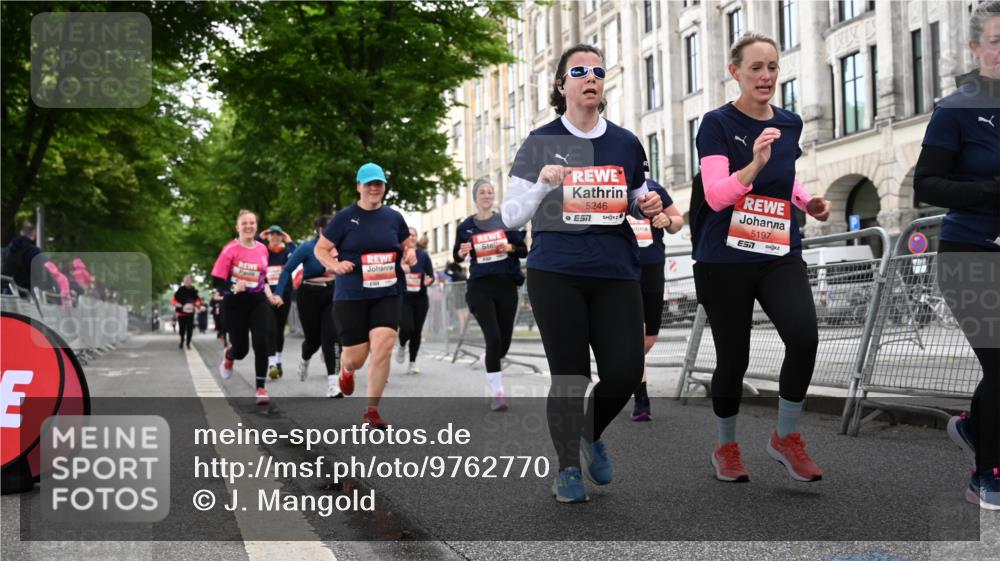 14.06.2026 - REWE Women's Run J. Mangold http://msf.ph/oto/9762770 14.06.2026 11:09:33 Ziel 5060, 5061, 5063, 5145, 5197, 5246, 5472, 5559, 5770, 5855, 5902, 5926 meine-sportfotos.de
