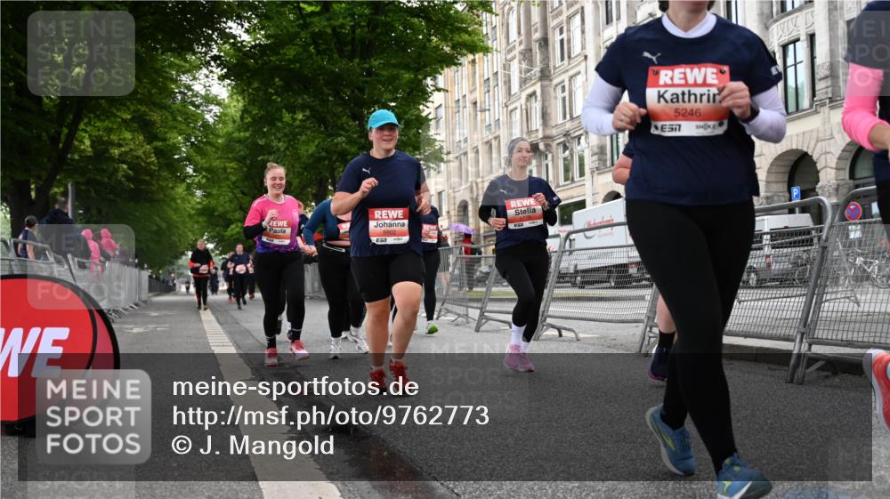 14.06.2026 - REWE Women's Run J. Mangold http://msf.ph/oto/9762773 14.06.2026 11:09:33 Ziel 5060, 5061, 5063, 5145, 5197, 5246, 5472, 5559, 5770, 5855, 5902, 5926 meine-sportfotos.de